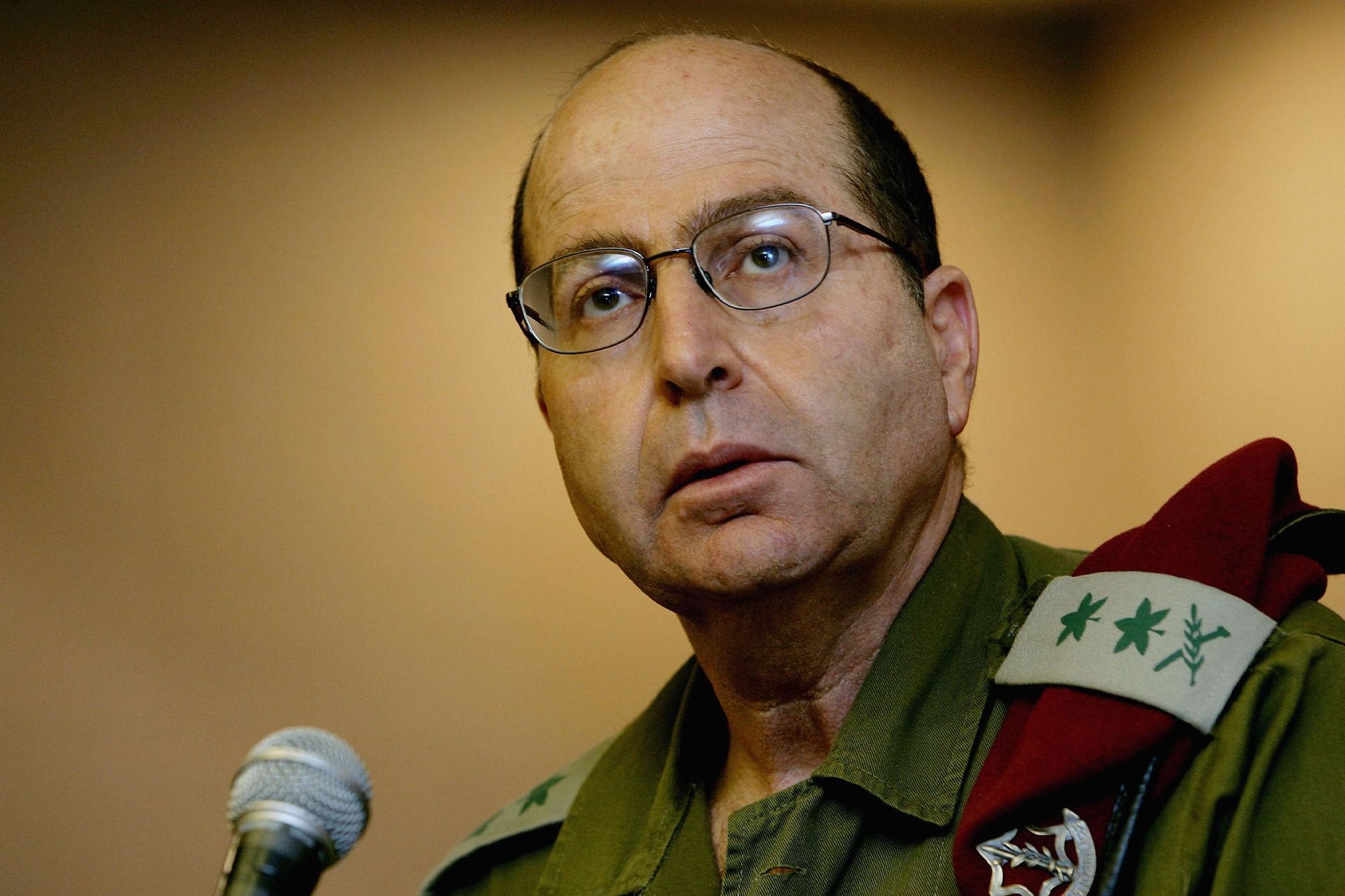 JERUSALEM, ISRAEL - DECEMBER 7: Israeli Defense Force's Chief-Of-Staff Lt. Gen. Moshe Yaalon addresses his first ever press conference to the Foreign Press Association December 7, 2004 in Jerusalem. The Israeli army must never allow its ethical standards to slip in the battle against the Palestinians, Yaalon said after a series of scandals about the behaviour of his troops. (Photo by David Silverman/Getty Images)