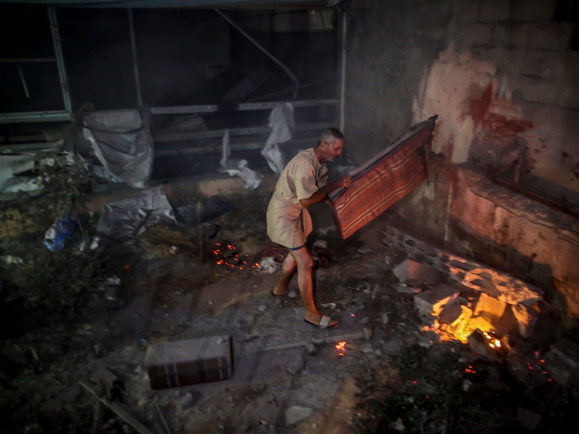 GAZA CITY, GAZA, PALESTINE JULY 31: Thick smoke rises after the Israeli army strikes a building in the al-Saftawi area of northern Gaza City, Gaza, Palestine on July 31, 2026. ( Saeed M. M. T. Jaras - Anadolu Agency )